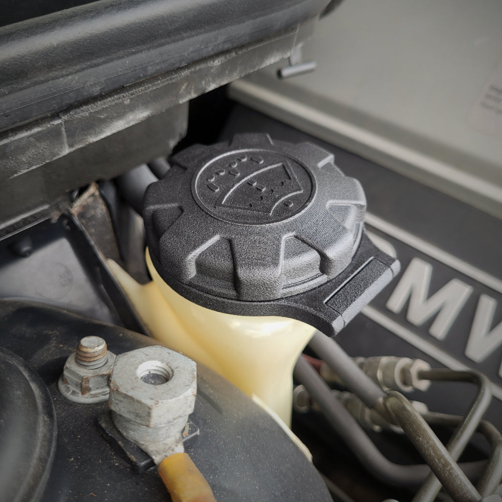 BMW E39 Washer Fluid Cap – Reinforced ABS | OEM Replacement 61667264145